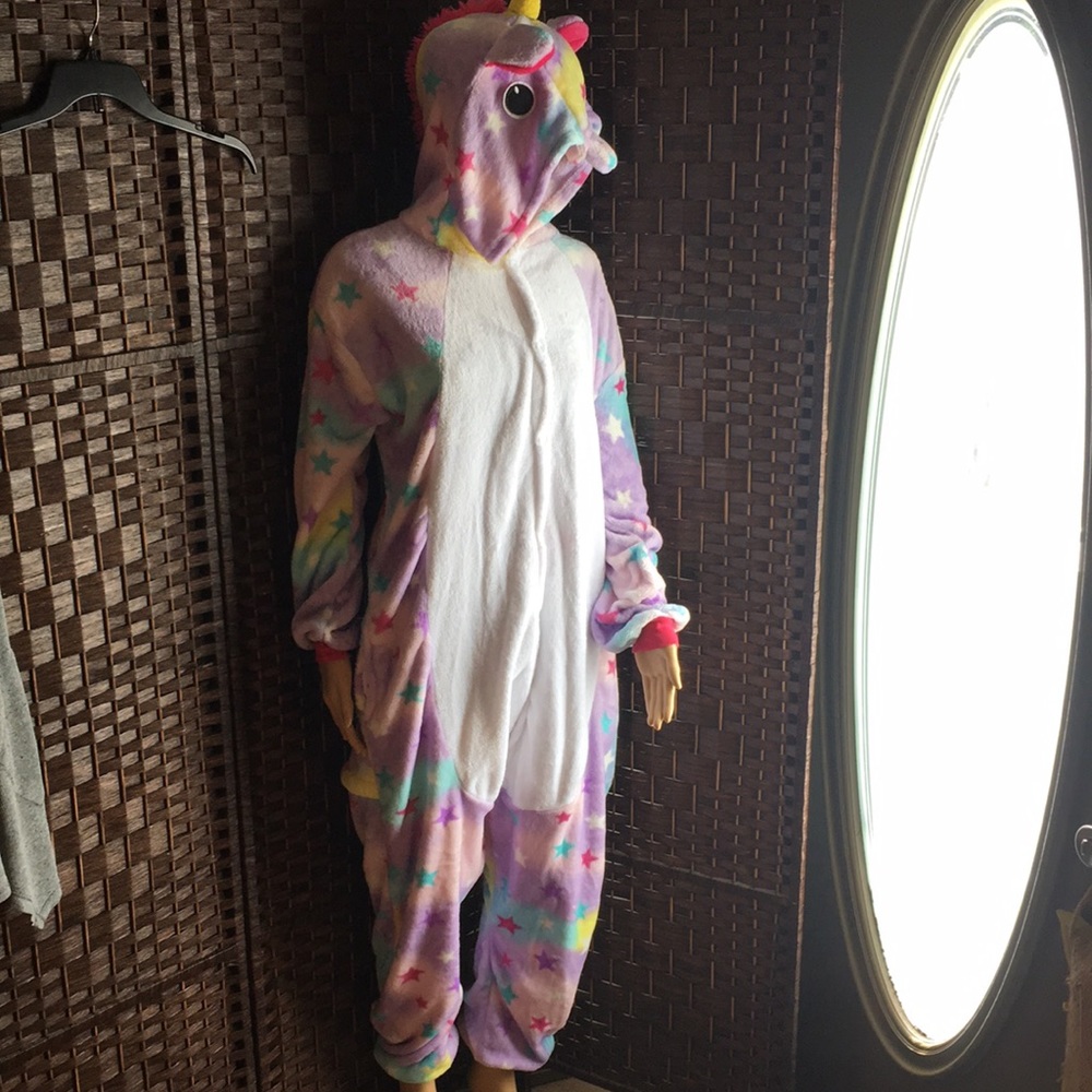 One piece Unicorn 🦄 pajamas or costume. Pockets and zip rear near tail - Picture 2 of 6